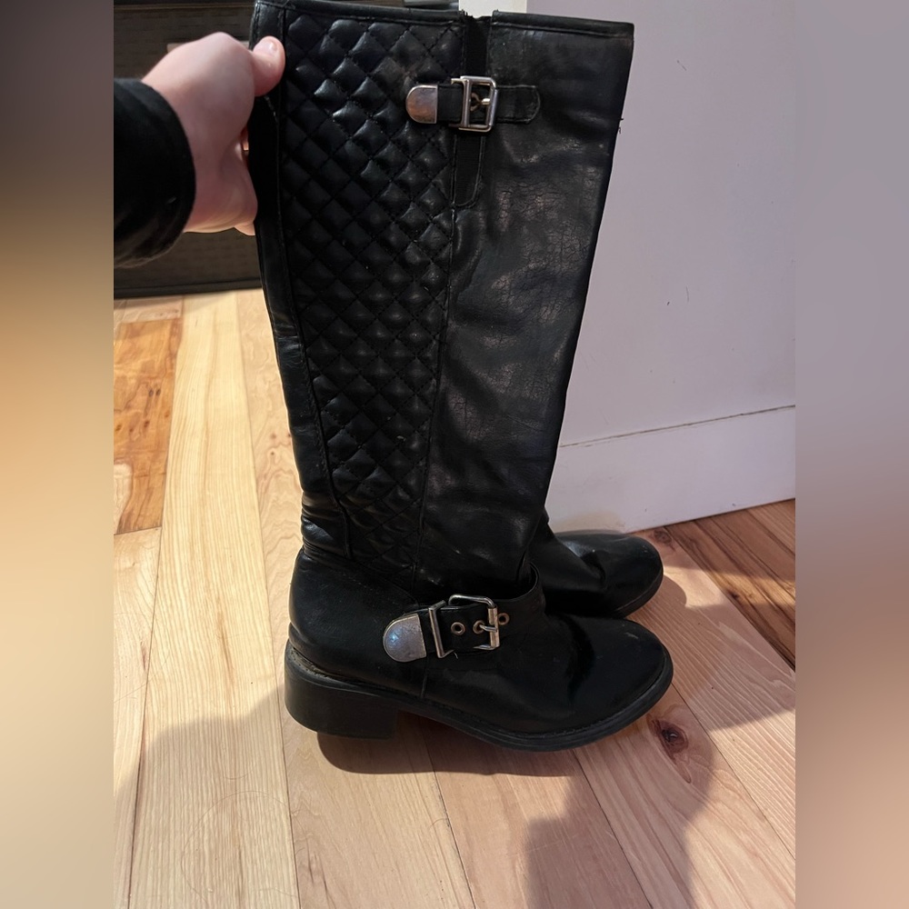 Women’s Black Boots-Size 6